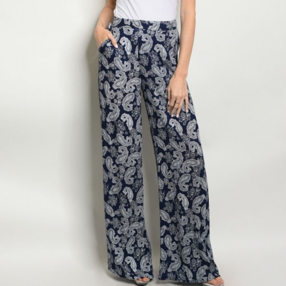 2 LEFT! Navy paisley print wide leg pants - Picture 3 of 5
